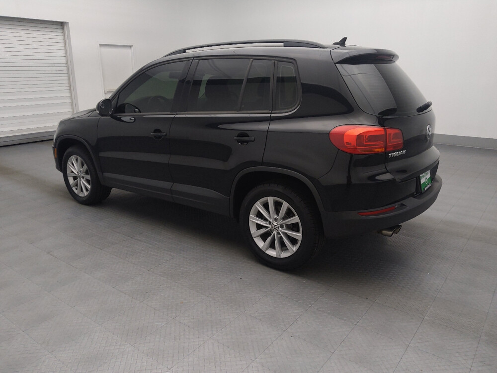 2017 Volkswagen Tiguan in Gainesville, FL 32609 - 18039623 3