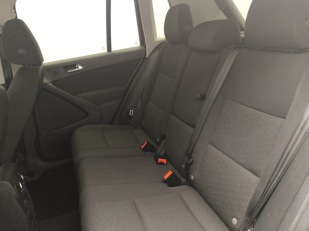 2017 Volkswagen Tiguan in Gainesville, FL 32609 - 18039623 18