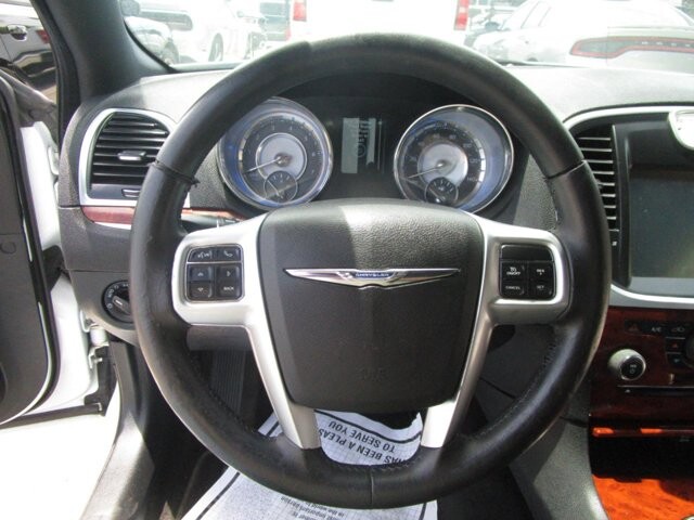 2013 Chrysler 300 in Tampa, FL 33604-6914 - 18039917 4