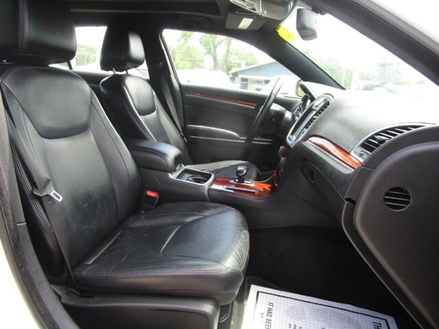 2013 Chrysler 300 in Tampa, FL 33604-6914 - 18039917 7