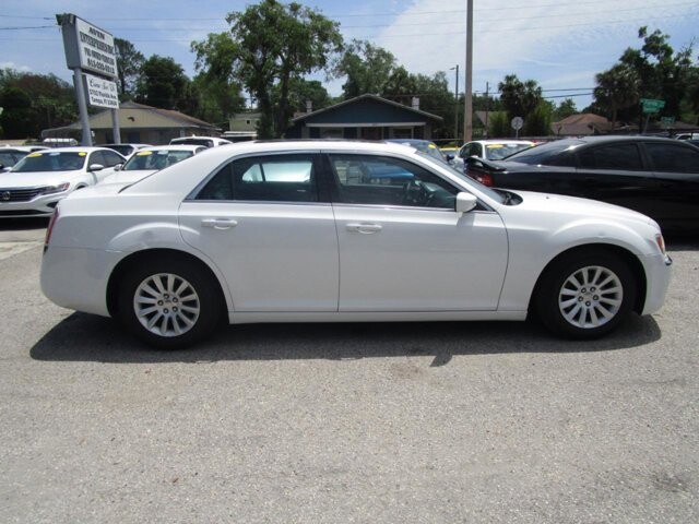 2013 Chrysler 300 in Tampa, FL 33604-6914 - 18039917 27