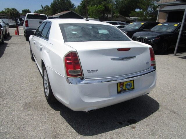 2013 Chrysler 300 in Tampa, FL 33604-6914 - 18039917 26