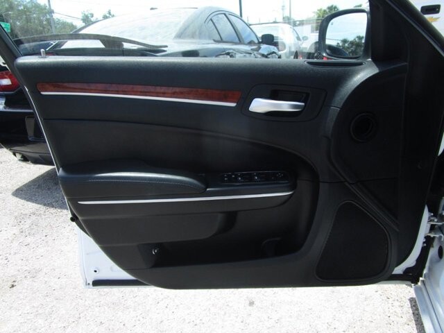2013 Chrysler 300 in Tampa, FL 33604-6914 - 18039917 18