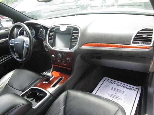 2013 Chrysler 300 in Tampa, FL 33604-6914 - 18039917 11