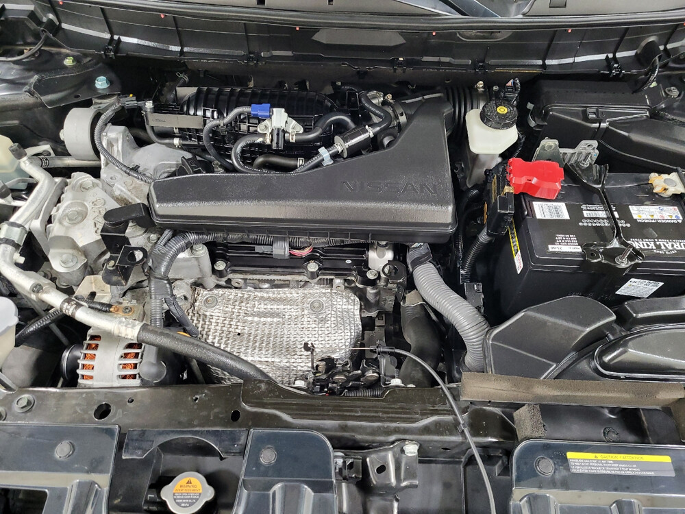 2018 Nissan Rogue in Pittsburgh, PA 15237 - 18040078 30