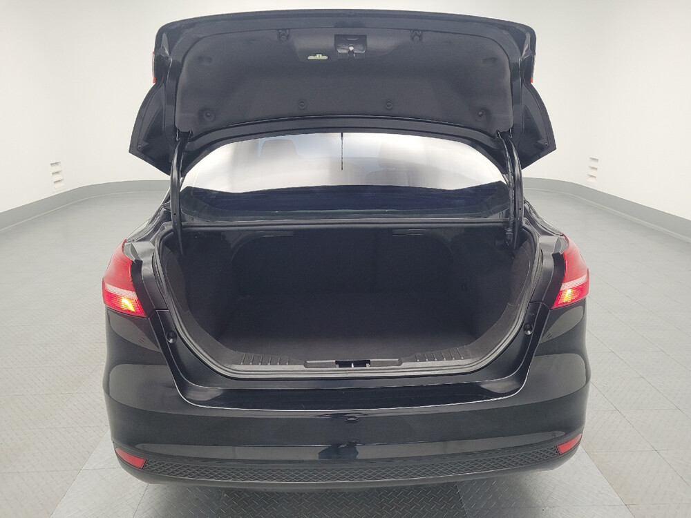 2018 Ford Focus in Memphis, TN 38128 - 18040081 29