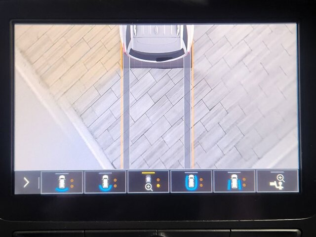 2019 Chevrolet Equinox in Cinnaminson, NJ 08077 - 18040102 21