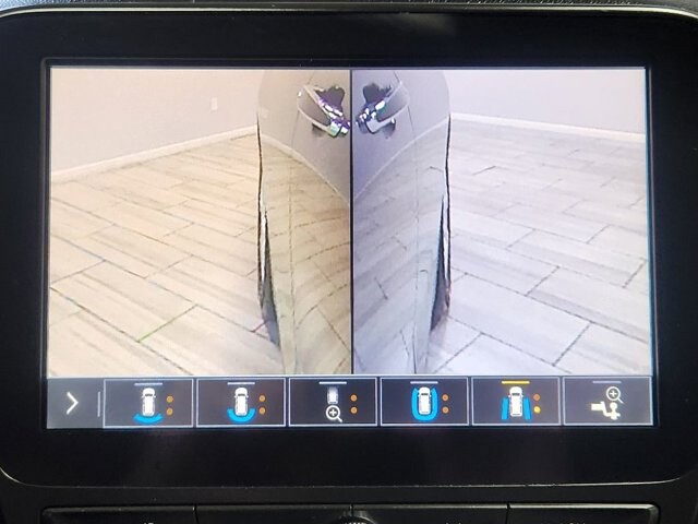 2019 Chevrolet Equinox in Cinnaminson, NJ 08077 - 18040102 17