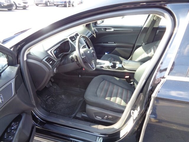 2016 Ford Fusion in Lebanon, TN 37087-3302 - 18040122 5