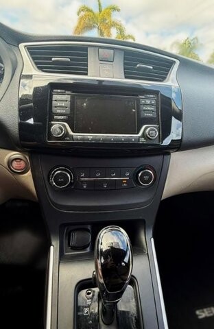 2017 Nissan Sentra in Pompano Beach, FL 33064 - 18040307 8