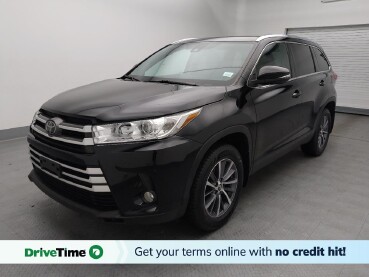 2019 Toyota Highlander in Gladstone, MO 64118