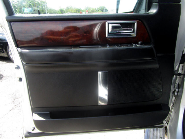 2017 Lincoln Navigator in Tampa, FL 33604-6914 - 18040533 19