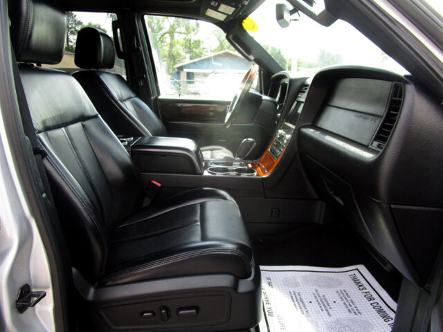 2017 Lincoln Navigator in Tampa, FL 33604-6914 - 18040533 9