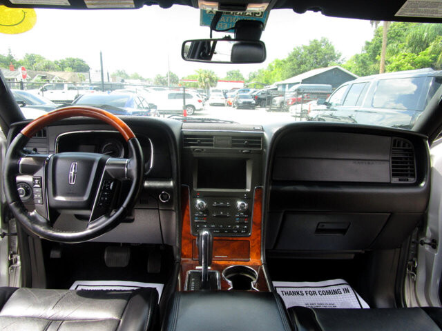 2017 Lincoln Navigator in Tampa, FL 33604-6914 - 18040533 3