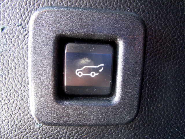 2017 Lincoln Navigator in Tampa, FL 33604-6914 - 18040533 30