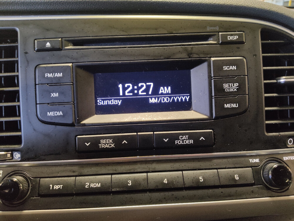 2017 Hyundai Elantra in Charlotte, NC 28213 - 18040988 25