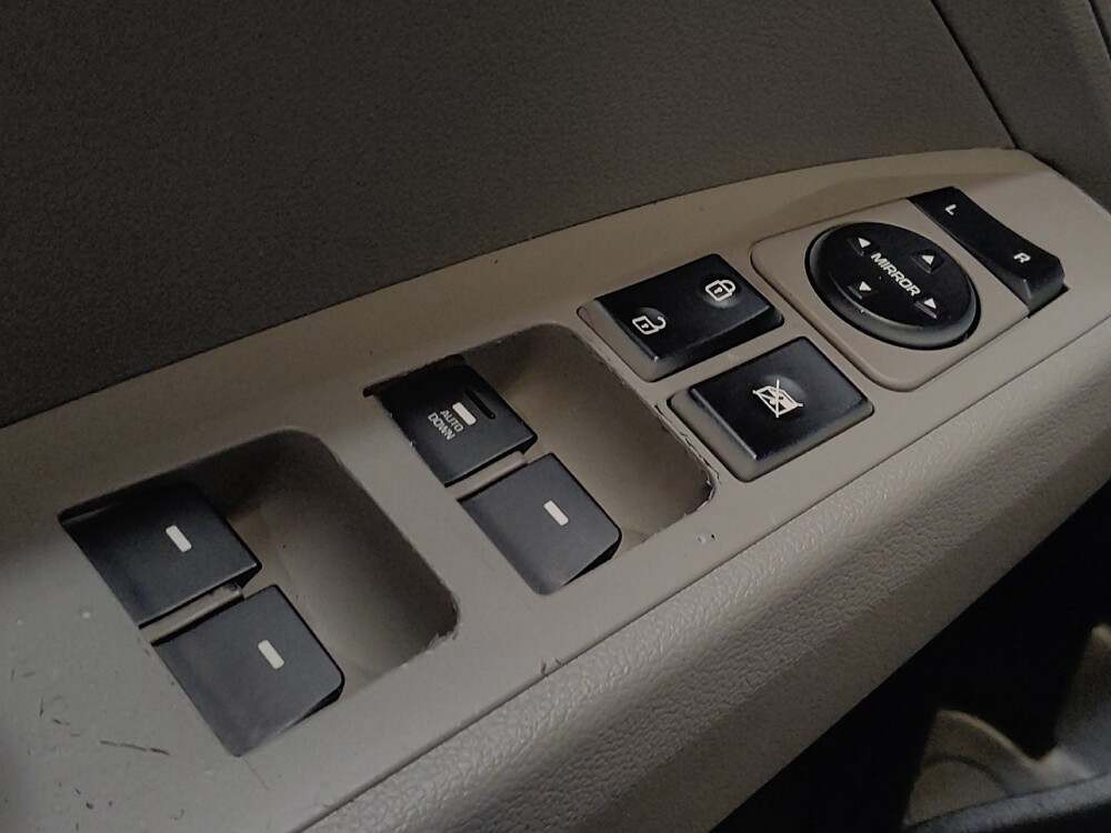 2017 Hyundai Elantra in Charlotte, NC 28213 - 18040988 27