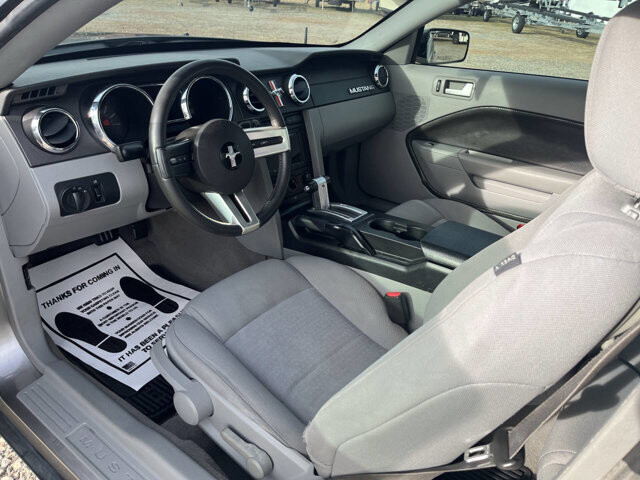 2009 Ford Mustang in Hickory, NC 28602-5144 - 18041335 9