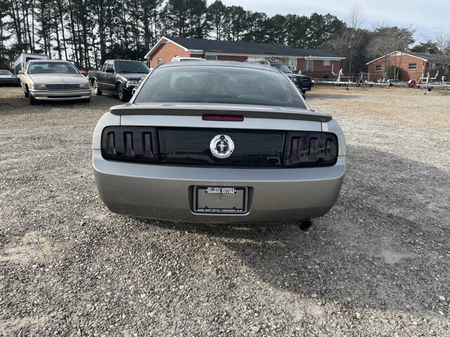2009 Ford Mustang in Hickory, NC 28602-5144 - 18041335 6