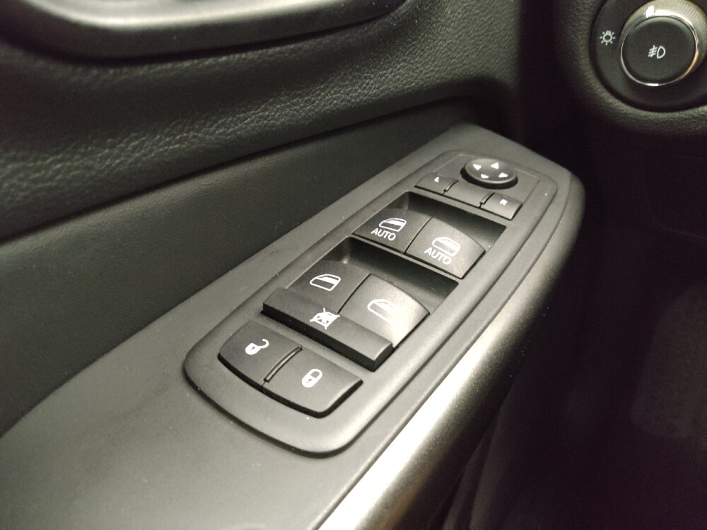 2021 Jeep Cherokee in Midlothian, IL 60445 - 18041561 27