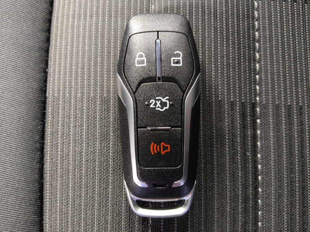 2015 Ford Edge in Live Oak, TX 78233 - 18041845 32