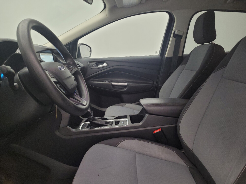 2018 Ford Escape in Louisville, KY 40258 - 18041857 17