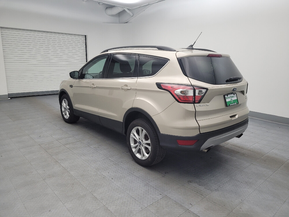 2018 Ford Escape in Louisville, KY 40258 - 18041857 3