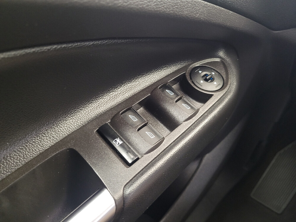 2018 Ford Escape in Louisville, KY 40258 - 18041857 27