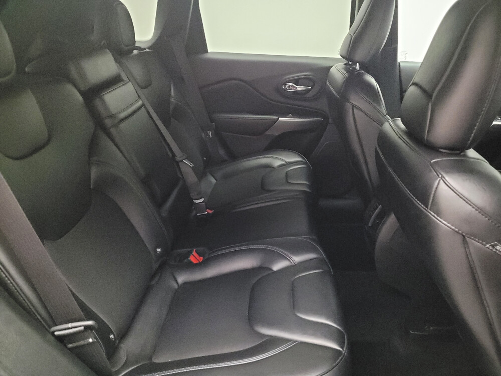 2019 Jeep Cherokee in Riverside, CA 92504 - 18041937 19