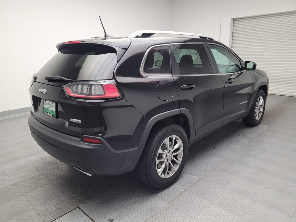 2019 Jeep Cherokee in Riverside, CA 92504 - 18041937 9