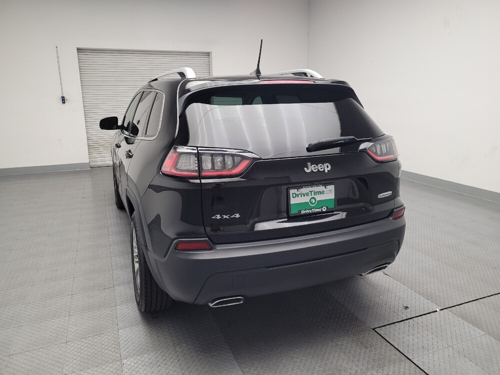 2019 Jeep Cherokee in Riverside, CA 92504 - 18041937 6