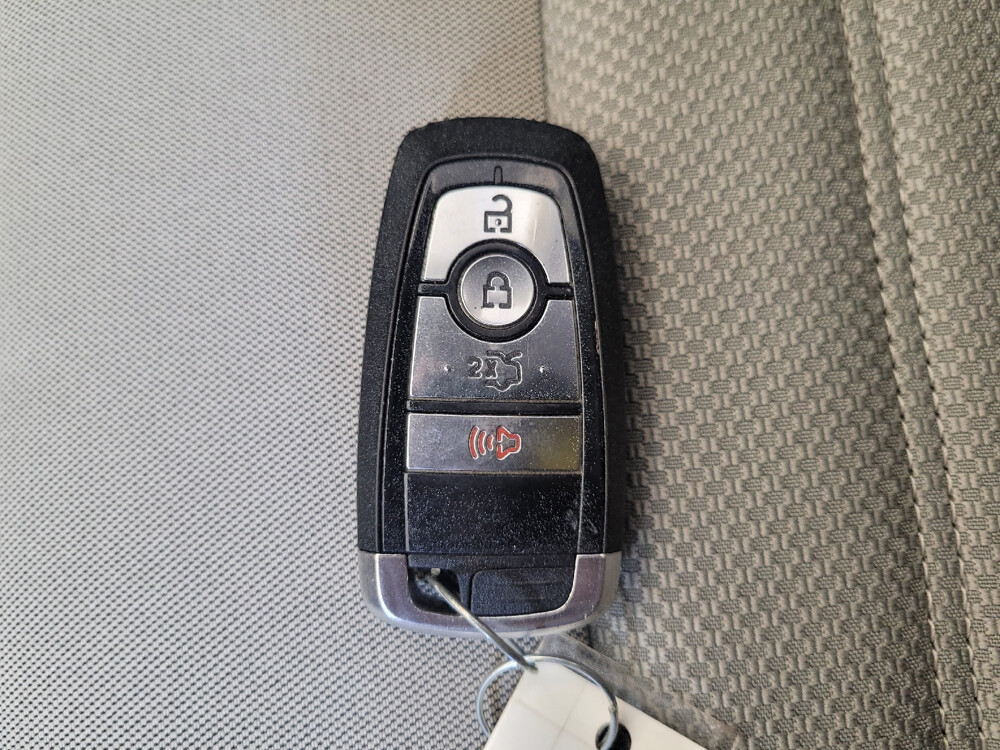 2018 Ford Fusion in Columbus, OH 43231 - 18042015 32