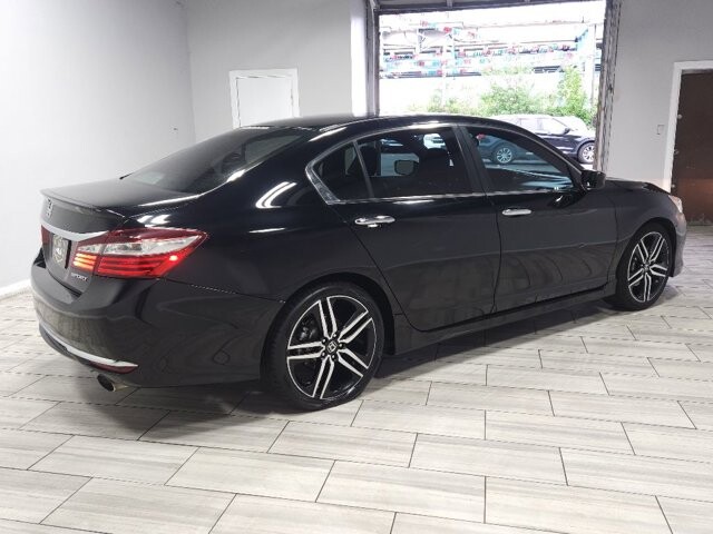 2016 Honda Accord in Cinnaminson, NJ 08077 - 18042048 5