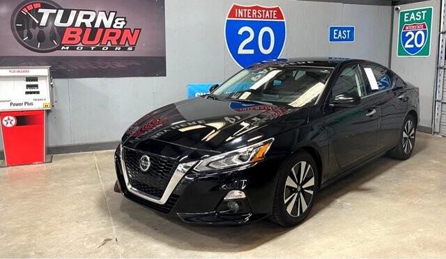 2019 Nissan Altima in Conyers, GA 30094 - 18042071