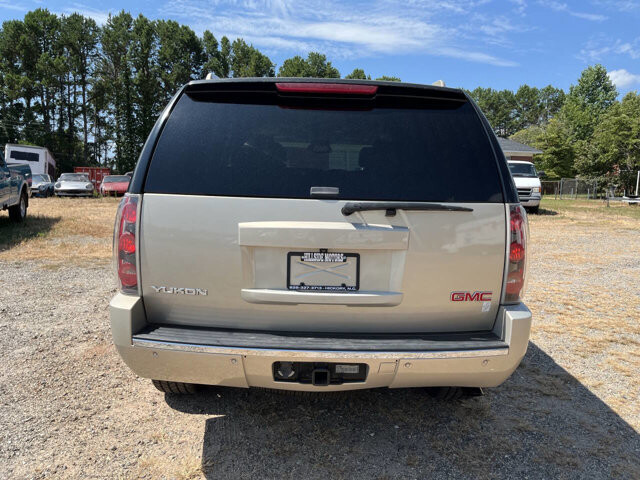 2007 GMC Yukon in Hickory, NC 28602-5144 - 18042139 8