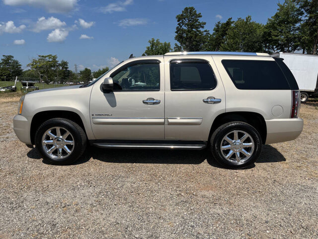 2007 GMC Yukon in Hickory, NC 28602-5144 - 18042139 4