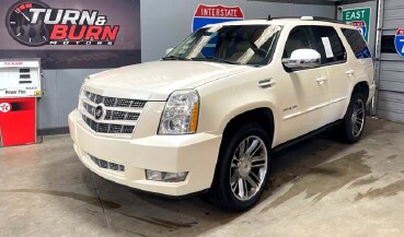 2013 Cadillac Escalade in Conyers, GA 30094