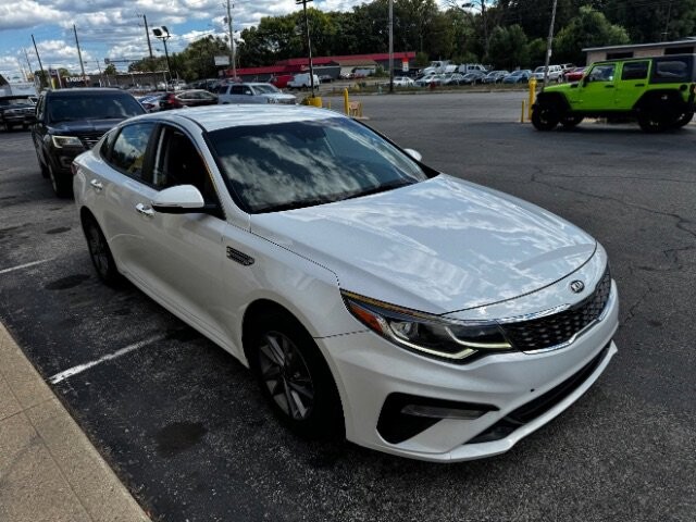 2020 Kia Optima in Indianapolis, IN 46222-4002 - 18042313 3