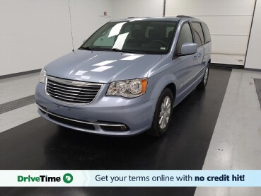 2016 Chrysler Town & Country in St. Louis, MO 63125