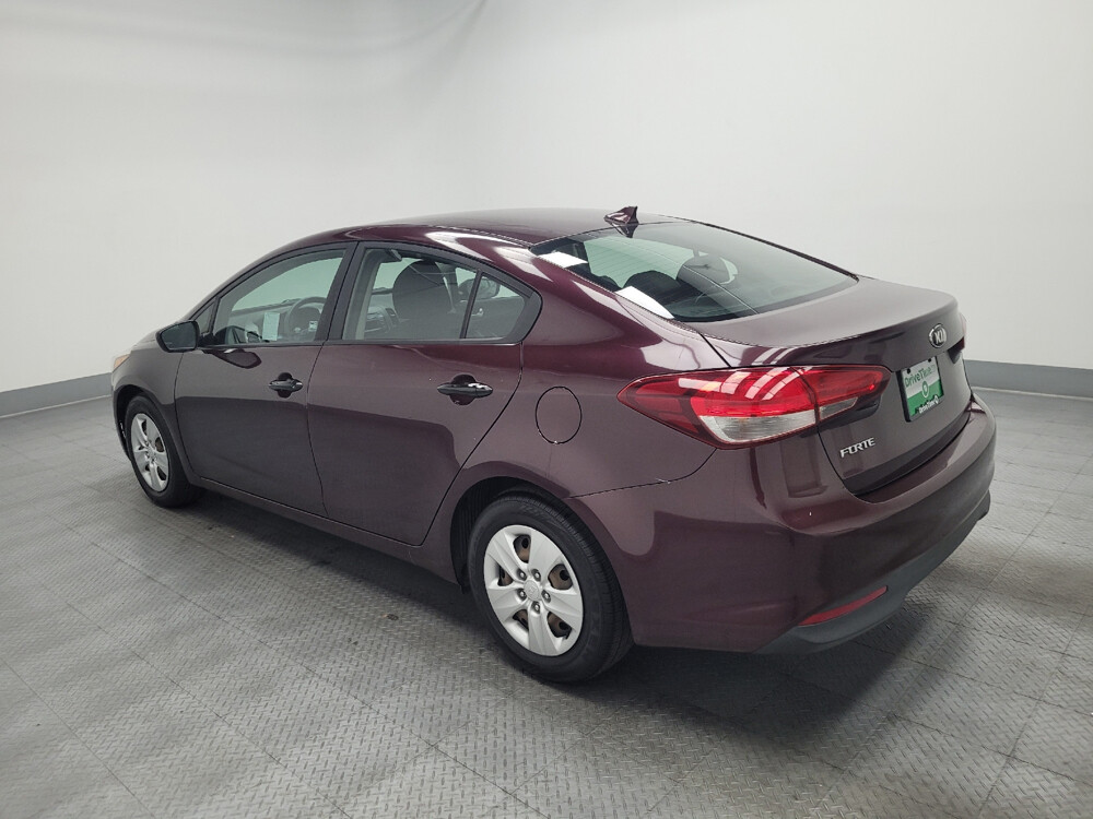 2018 Kia Forte in Las Vegas, NV 89104 - 18042647 3