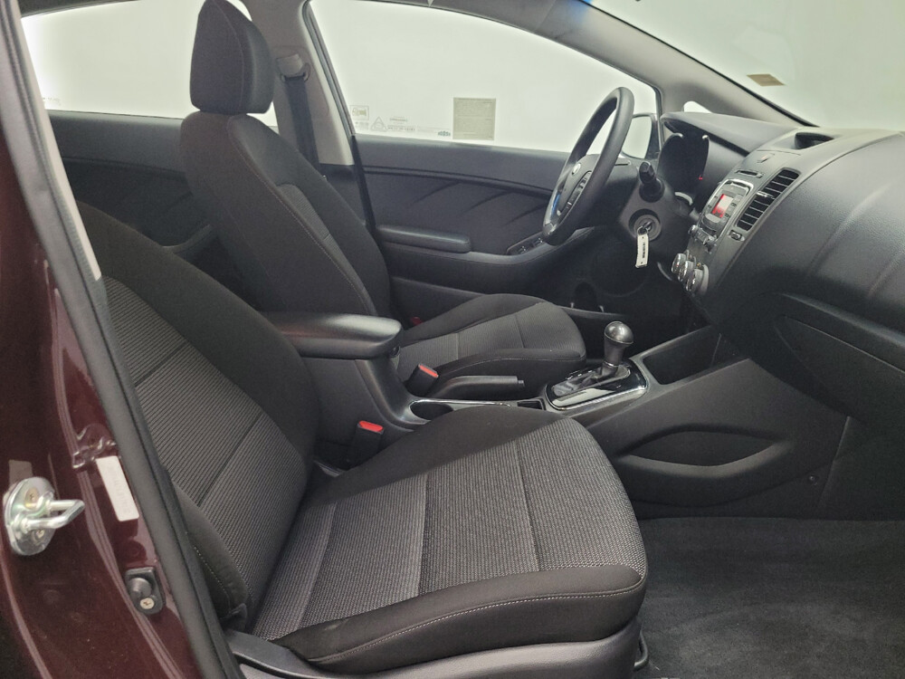 2018 Kia Forte in Las Vegas, NV 89104 - 18042647 21