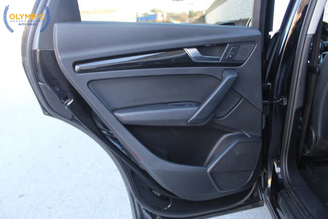 2018 Audi Q5 in Decatur, GA 30032 - 18042689 42