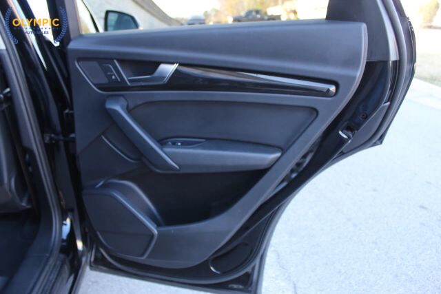 2018 Audi Q5 in Decatur, GA 30032 - 18042689 43