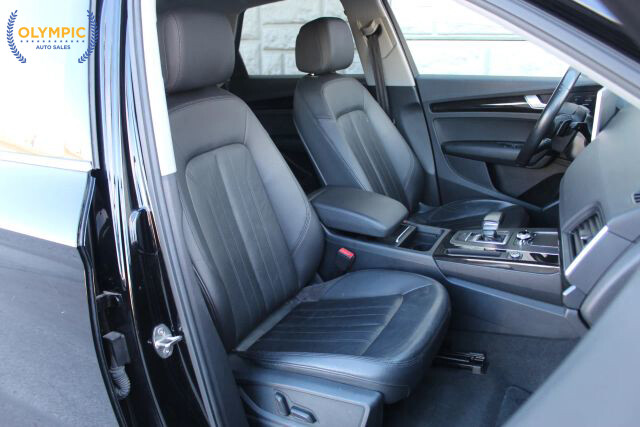 2018 Audi Q5 in Decatur, GA 30032 - 18042689 34