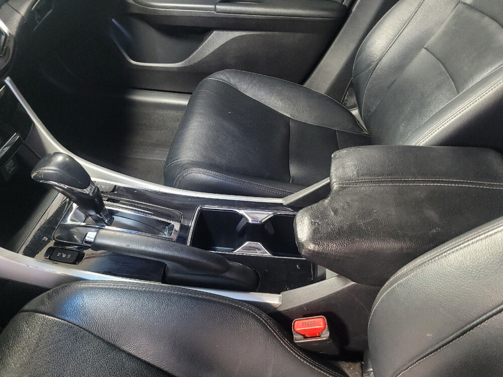 2016 Honda Accord in Jackson, MS 39211 - 18042708 26