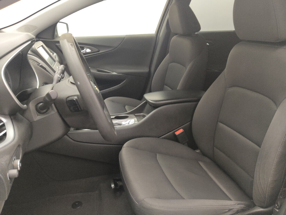 2017 Chevrolet Malibu in Jacksonville, FL 32225 - 18042806 17