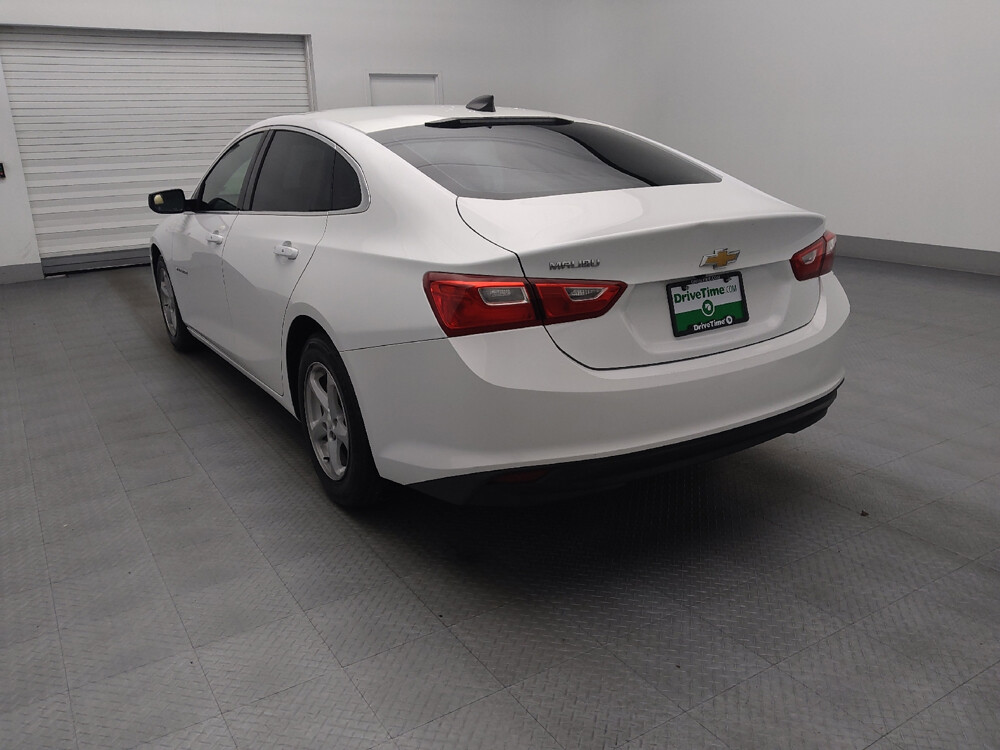 2017 Chevrolet Malibu in Jacksonville, FL 32225 - 18042806 5