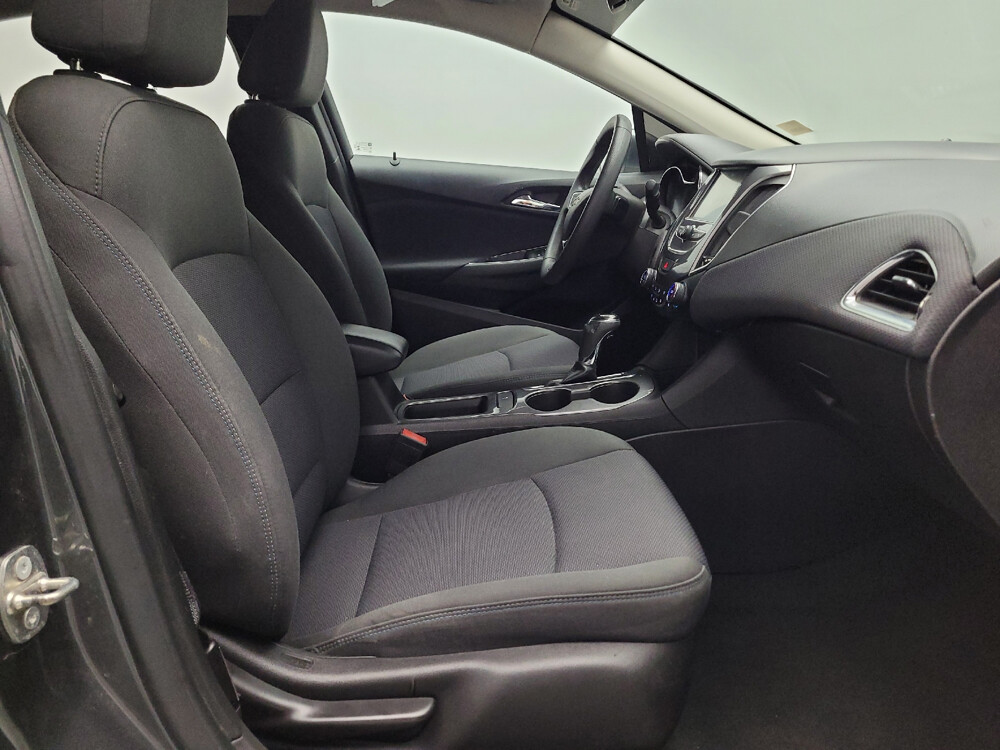 2018 Chevrolet Cruze in Plano, TX 75074 - 18042917 21