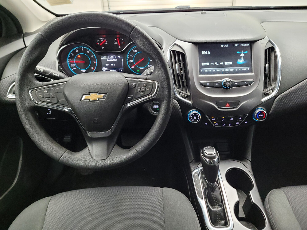 2018 Chevrolet Cruze in Plano, TX 75074 - 18042917 22