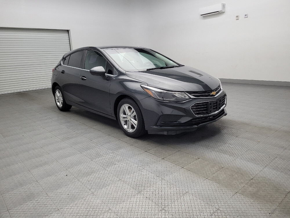 2018 Chevrolet Cruze in Plano, TX 75074 - 18042917 13